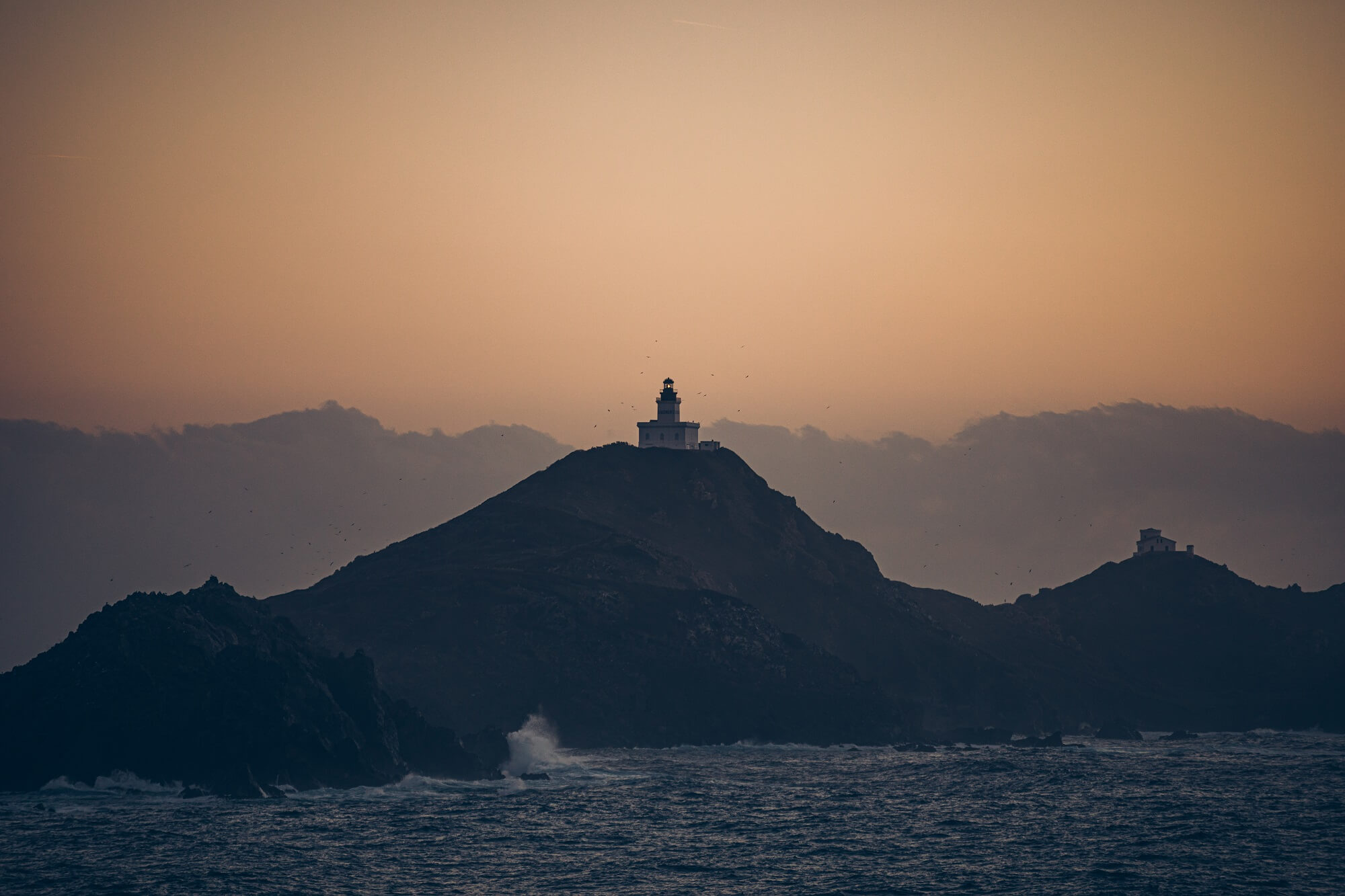 Photoshoot de Haibike Corse phare au coucher du soleil